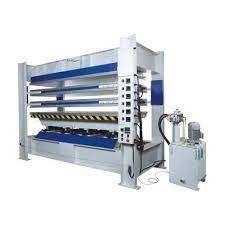 PLC-besturing Plywood Press Machine 7.5KW Hydraulische Warm Press Machine Voor Plywood